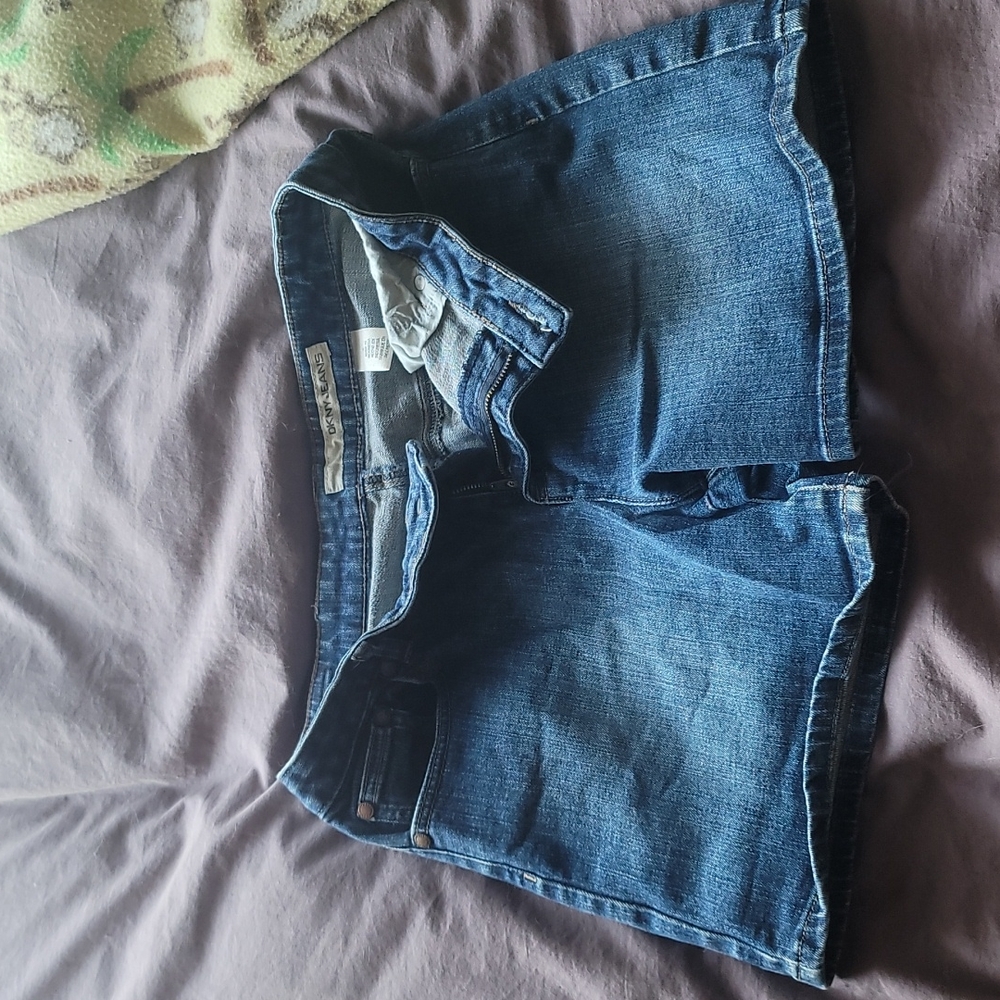 DKNY Jean shorts sz 4
